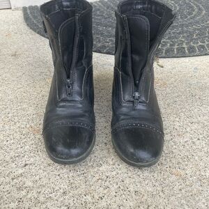 Saxon Horseback riding black boots. Women’s 4.